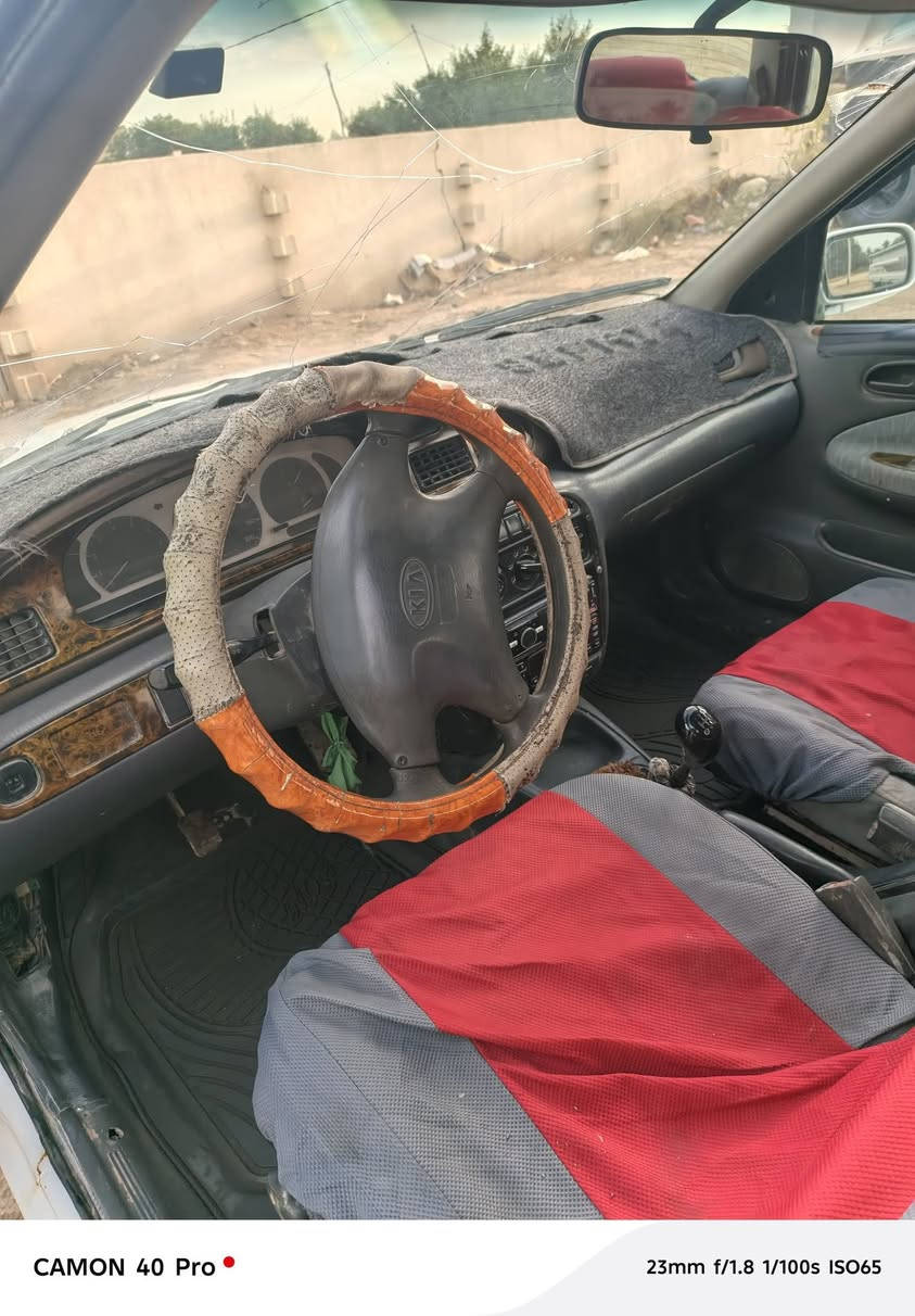 السلام عليكم عندي كيا سيفيا موديل 96 جير ومحرك مقفوله محرك مسكر والقشر مبين 35 وبيها مجال سنويه لل 27 ***********  ***********
