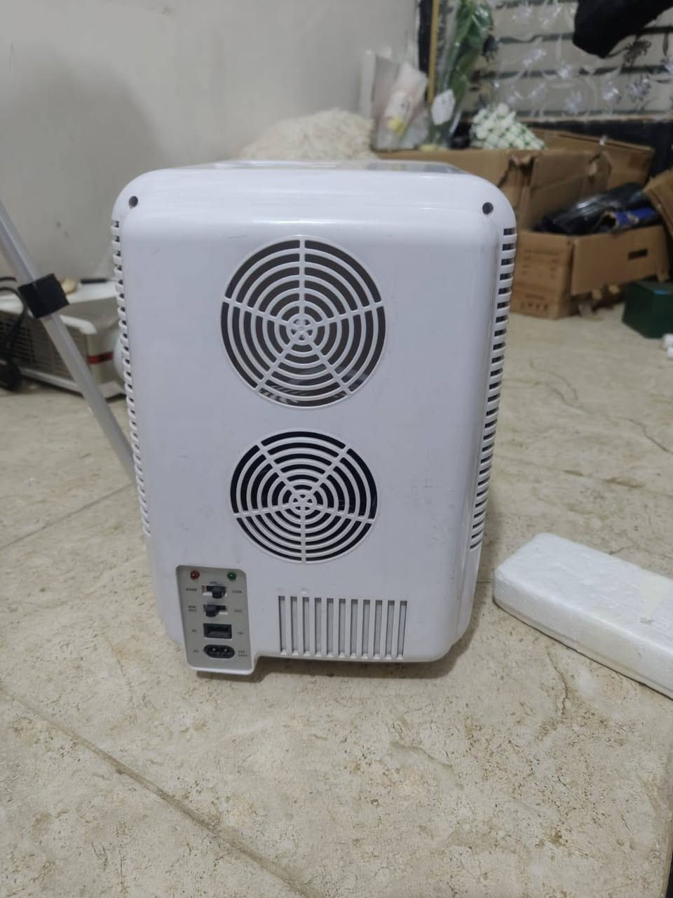 ثلاجه سيارات ومنزليه بنفس الوقت فيها نضام تسخن الاكل وفيها نضام تبريد تجرش معها واير سياره واير ككهرباء 
المكان بغداد مدينه الصدر الي تفيده يراسلني خاص


**إذا كنت صاحب هذا الإعلان وتريد حذفه لأي سبب، رجاءا أرسل رسالة إلى الدعم الفني**