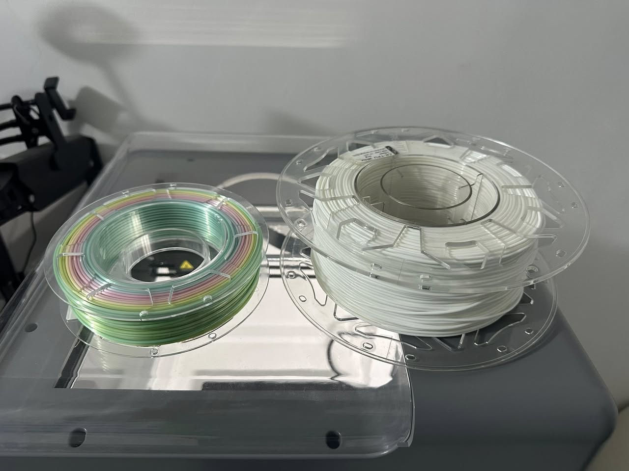 للبيع طابعة 3D كريالتي Sermoon V1 بسعر 350,000 د.ع 💥

🔹 الطابعة خاصة بالفلمنت العادي PLA و TPU، ABS, يعني تكدر تطبع مجسمات بلاستيكية متينة ومرنة.
🔹 راح تگدر تاخذ بكرة فلمنت TPU و PLA Silky مجانا وياها 🎁
🔹 عدتها كاملة، يعني كلشي جاهز للشغل فوراً.
🔹 الطابعة سهلة الاستخدام حتى للمبتدئين
🔹تجي بشاشة لمس بحجم 4.3 انش وحجم طباعه 175x175x165 mmو wifi يعني تحكم عبر تطبيق عن بعد

📩 للمهتمين راسلوني على الخاص قبل ما تنباع 👍


**إذا كنت صاحب هذا الإعلان وتريد حذفه لأي سبب، رجاءا أرسل رسالة إلى الدعم الفني**