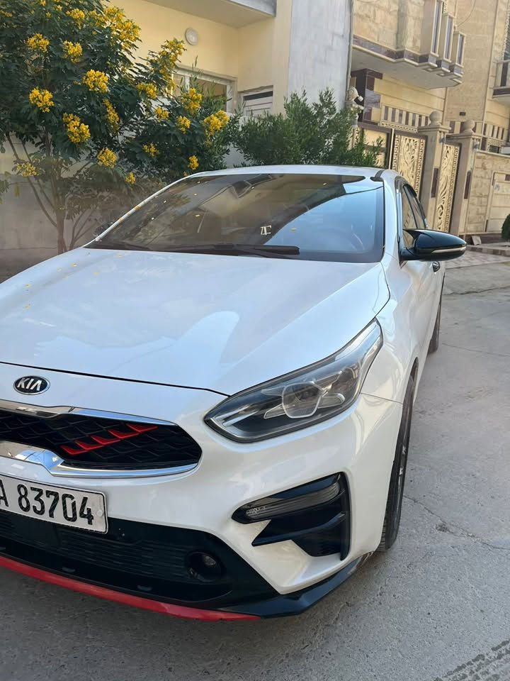 كيا سيراتو كراند 2019K3
كوري باي كوري🇰🇷
ماشي 121.500 قابل للزيادة 
فوووول مواصفات vip
محرك دوش 16 دبل نوزل 
كير AT محور تحوير كامل
بدون صبغ 
بيها ملاحظات بارد وتقليمات
حساسات امامي خلفي 
رادار امامي جانبي
تراكشن + تحديد مسار + تثبيت سرعة + كروز 
مري شفط + ترحيب
بصمة تشغيل
صندوق ذكي 
قطعتين تبريد 
تدفئة  + تبريد  كشنات  امامي 
تدفئة كشنات خلفي + ستيرن 
خزن كشنات
فتحة بالسقف 
لايتات زينول كهربائي عالي ناصي
السعر 135 وبيها مجال
***********
