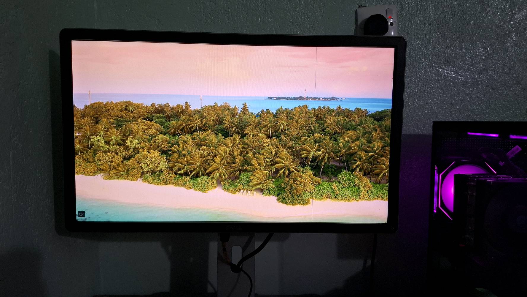 شاشه pc حجم 24 دقة 1080 هرتز 60 بيها خط مثل ماموضح بلصور ومامأثر عل شي
سعرها 25 قفل مابيها مجال توصيل ماعندي مكاني بصره 
