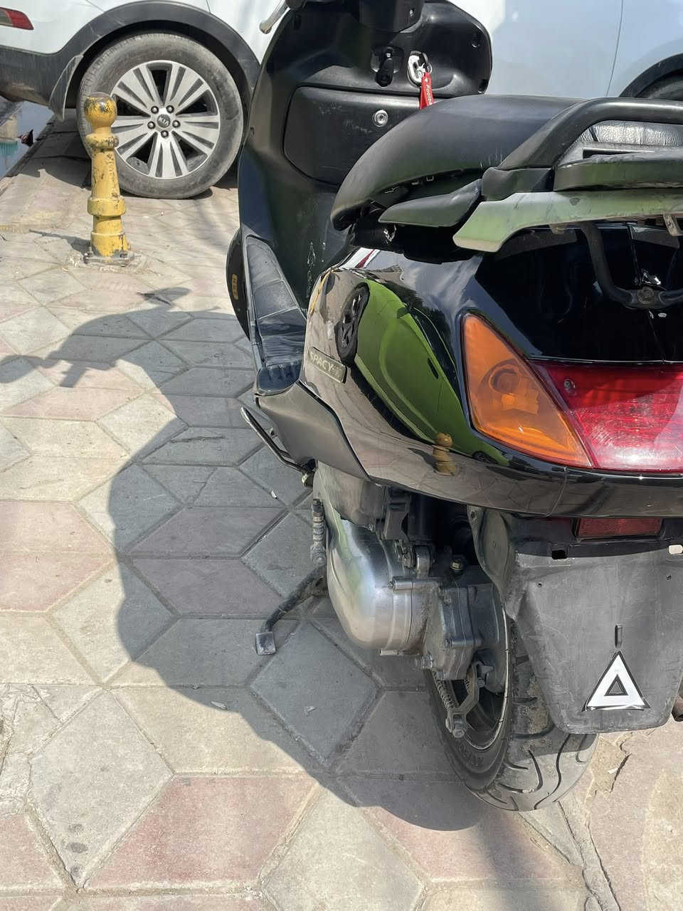 السلام عليكم سبيسي للبيع دراجه نظيفه وخير من لله شوفت عينك سويت بيهه ادامه قبل فتره الدراجه ناعمه وخرسه وبل صور مو مثل ما تشوفهه احلا بهواي مكتني بغداد بغداد الجديده سعره600 وبيهه مجال حك الجيه وتدلل. رقمي ***********
