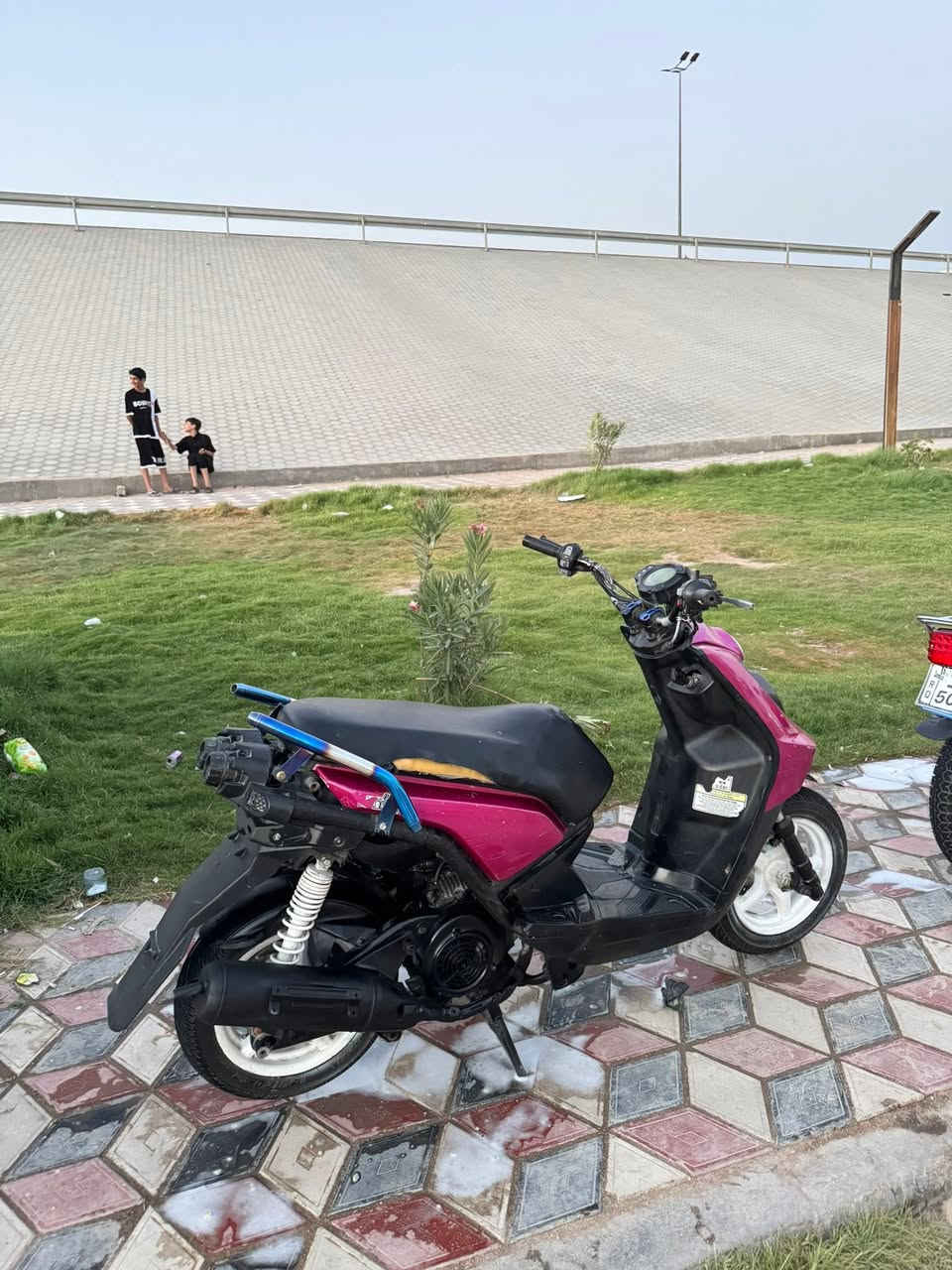 سكنس جبلي دراجه نضيفه كهربائيات كله شغاله من طول لطول بيه خربطه ماعرف منين فيت بم او تنضيف ابيع هيج شغاله كلشي مابيه محرك مفتوح مبدل زنجيل دراجه كلها ع بلاد 
سعره ٦٥٠ مجال كلش بسيط خسران بيه
مكاني كزيزه رقمي ***********
