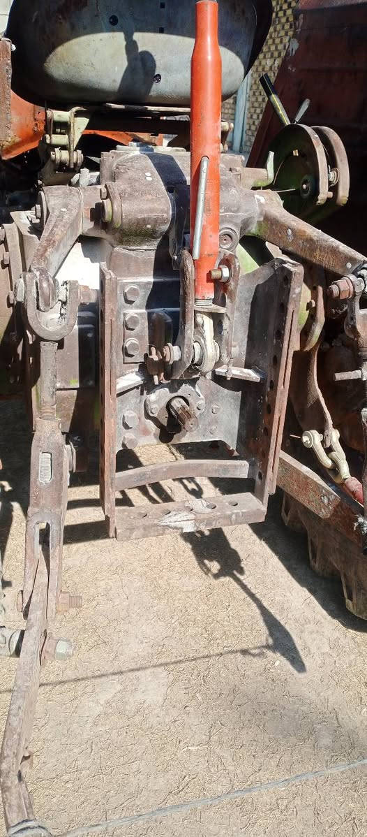 سلام عليكم ورحمة الله وبركاته عنتر للبيع مديل 88جاهزه من كلشي محرك كير اكسن تاير باتري مقدم استوني ام سوي وياه خرماشه او فراك مكاني نجف ***********
