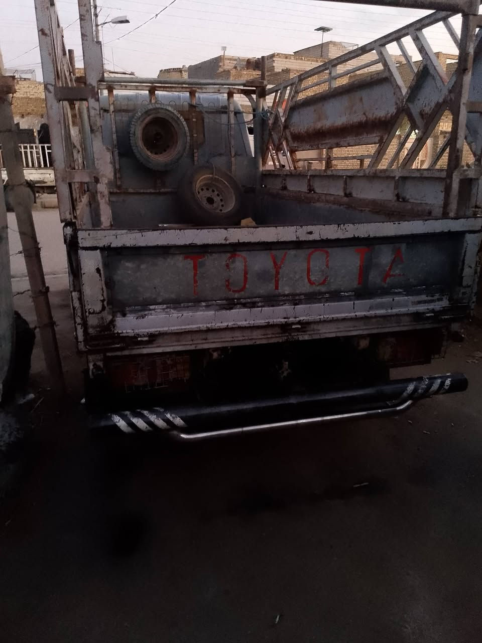 سلام عليكم سياره البيع موديل 2006
مكان السياره ميسان الاستفسار على الرقم خاص ما اجاوب 
***********الاتصال
