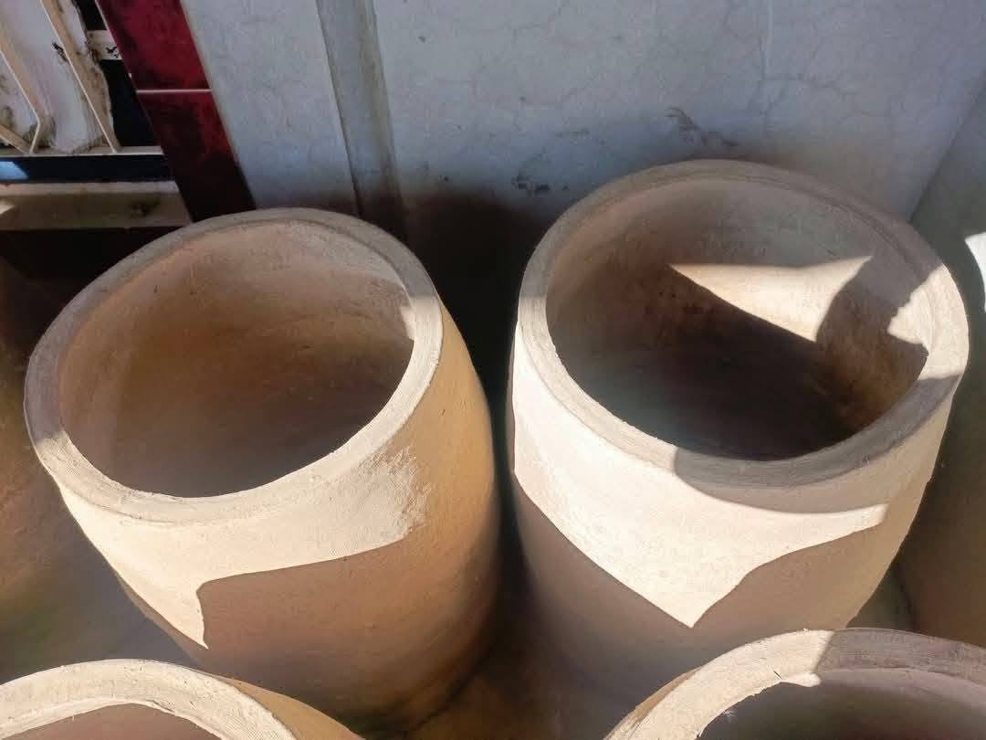 السلام عليكم...
ياالله بدأنا بموسم توزيع تنانير الطين 

يوجد توصيل لباب بيتك عليك بس تتصل 

تنانير طين حري درجه اولى مال الديره خبز وشوي مستعدون تجهيز الافران والمطاعم والبيوت عليك بس تتصل على الرقم *********** متواجد خاص واتساب
