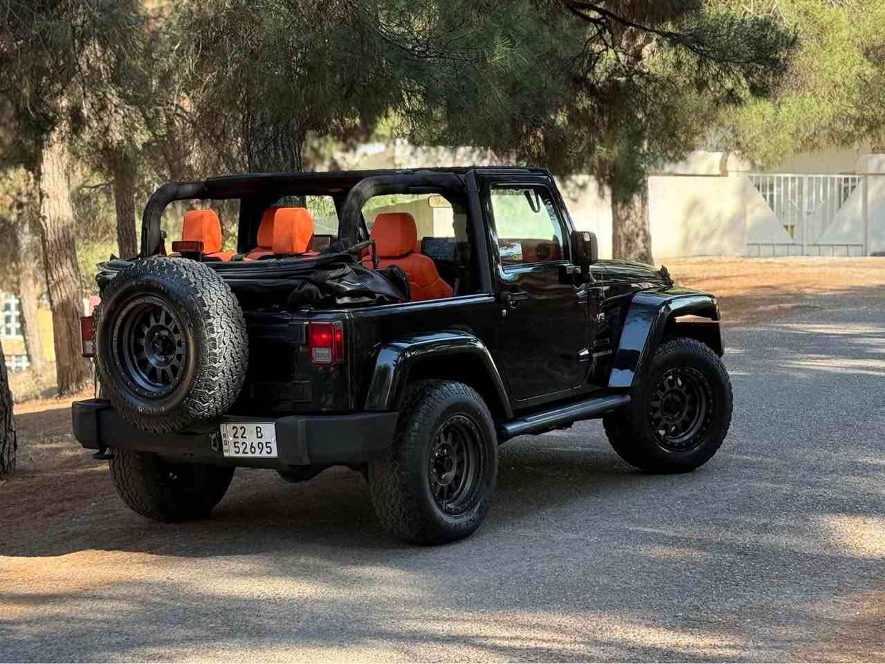 Jeep Wrangler 2012 
جيب رنكلر 2012 لون حشيشي

الضرر جاملغ و شبر بل بونيد صبغ 
 
 
مكان السيارا دهوك
السعر 138 ومجال بسيط
للستفسار//
كورك: ***********
اسيا: ***********

موصفات //
Sport
مكينه 6 سلندر 3.6 ارغب مكينه 
داخل جلد
داخل برتقالي
فول تحكمات ستيرن
شاشه
كامرا
ويلكب كروب
ليتات عدسه 
دعاميه روبيكون
تايرات جبلي دهوك, العراق
