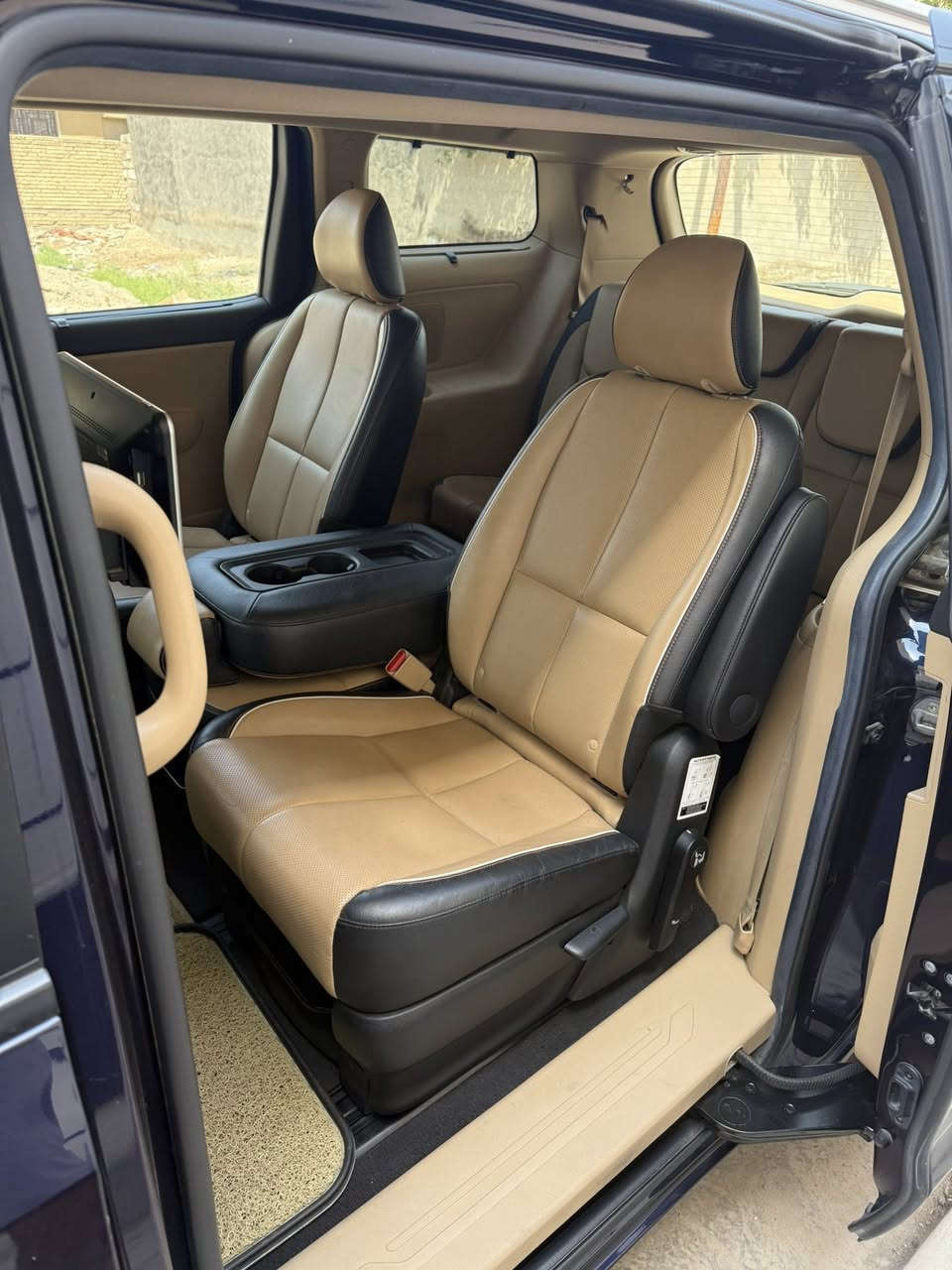 يا الله سلام عليكم سيدونا موديل 2021 للبيع وارد امريكي السياره جديدة حيل وتقريباً فول من عدة الفتحة السيارة اجتي ماشية من امريكا 57 الف ميل وحالياً ماشية81 الف ميل السيارة اي نقص ما بيها وجاهزة 100./. وما تتقارن بشكو سياره معروضة للأمانة لان كلش جديدة من حدادية من محرك وكير مكفولات  رقمها اربيل بأسمنا سنوية وهزة مجددة عنواها بغداد الدورة حي الصحة 
وبالنسبة للسعر ادخلي خاص او اتصل واني حاضر 
رقم الهاتف ***********
