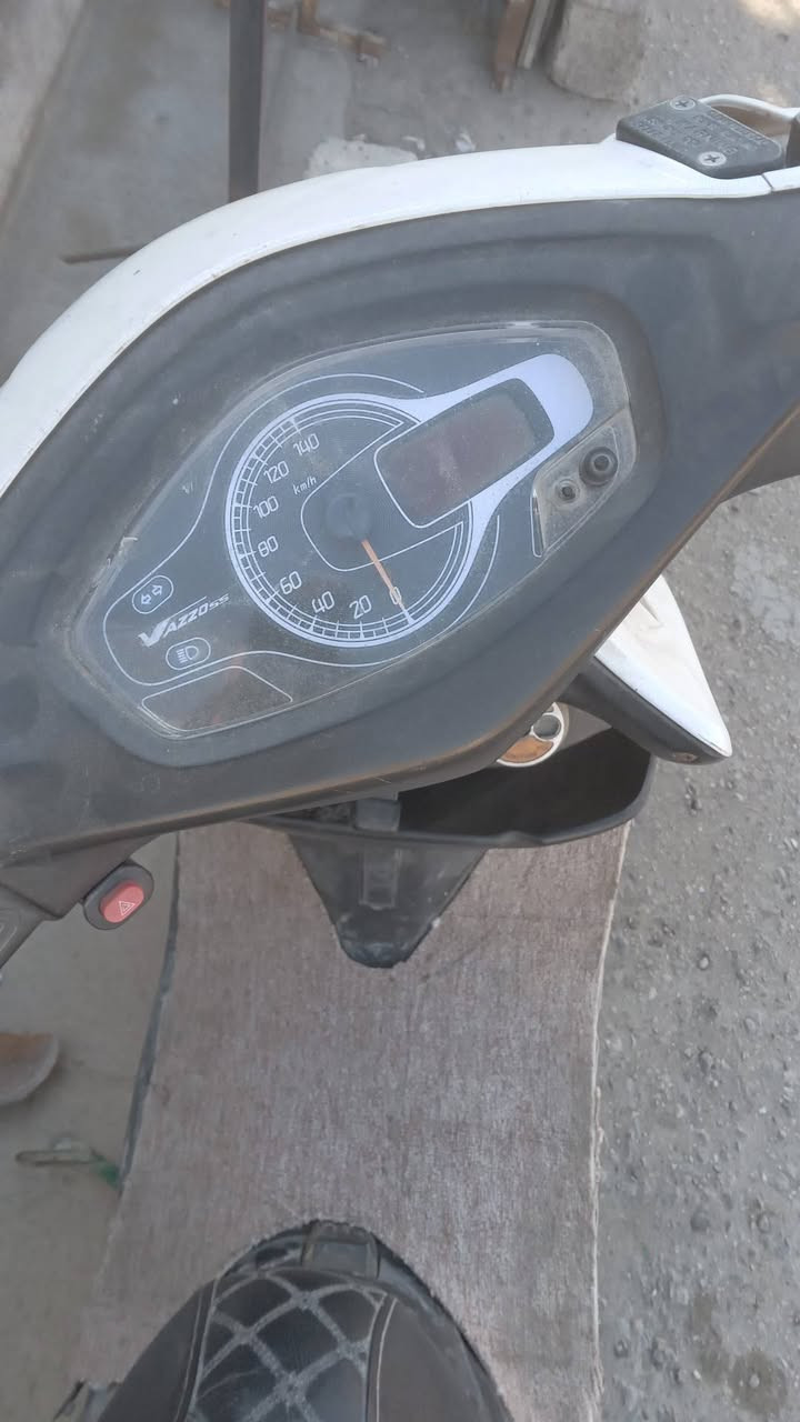 السلام عليكم عندي دراجة ادرس ماكس  للبيع شغل باي وقت سلف كاملة سرعة 140 شغالة سعر 450وبيها مجال بغداد الدورة عمارات الصحة ***********بي وات ساب
