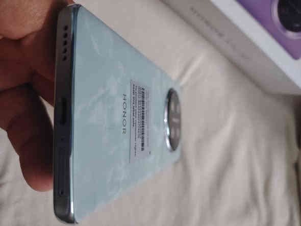 السلام عليكم للبيع فقط بدون مراوس هونر X9C 5G ذاكره ٢٥٦
جديد استخدام  اقل الشهر السعر ٢٥٠ الف مكاني بغداد الدورة البوعيثة مجمع العدل واحد للاستفسار الاتصال على الرقم ***********
