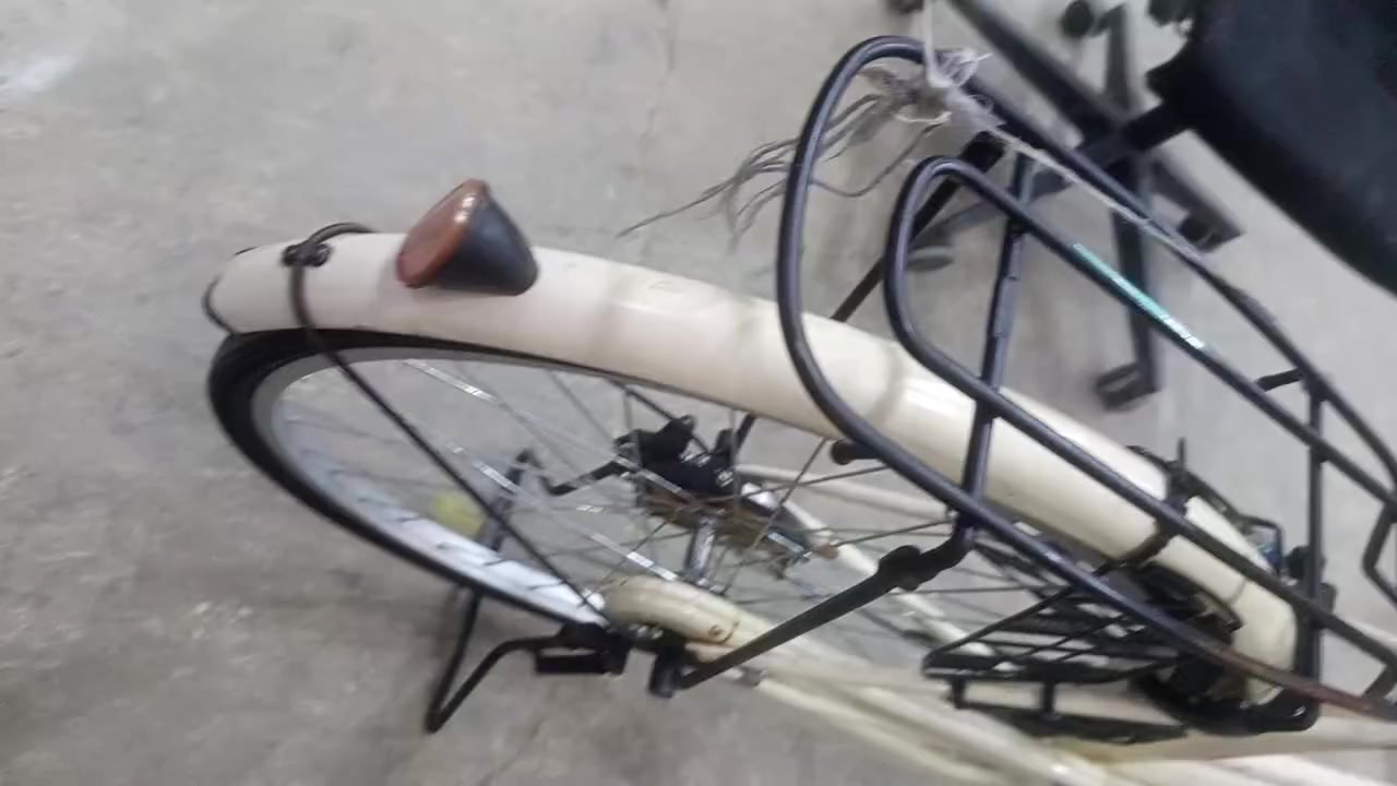 باسكل البيع سانتوس موديل 2022
الباسكل لونه حليبي فول نضافه 
قبل اربع ايام نازل من كرار ابو النقش 
الباسكل بعده بصخامه ماي ما ذاب عليه 
خاص مفتوح الشراي بي خير يدلل ،،،،،


**إذا كنت صاحب هذا الإعلان وتريد حذفه لأي سبب، رجاءا أرسل رسالة إلى الدعم الفني**