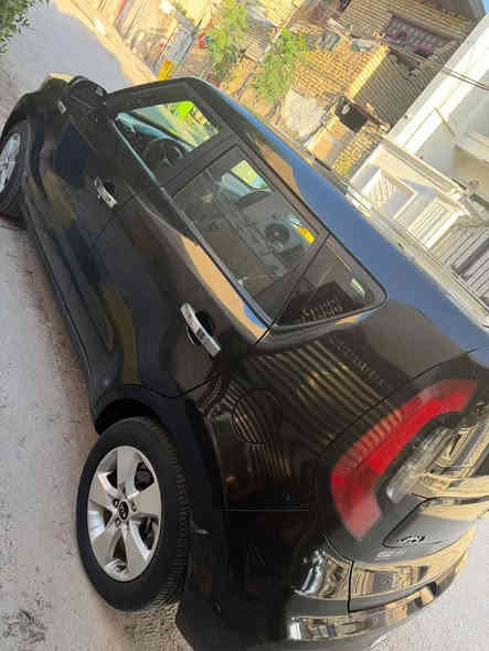 سلام عليكم سياره صول موديل 2018وارد امريكي حادثهه جاملغ امامي ايمن فقط بدون اير باك ماشيه 82حقيقي رقم واسط شاشه كامره تحويل مباشر السعر المطلوب 122 وبيهه مجال مكينه 1600 بيع او مراوس حسب  القناعه للاستفسار ***********
