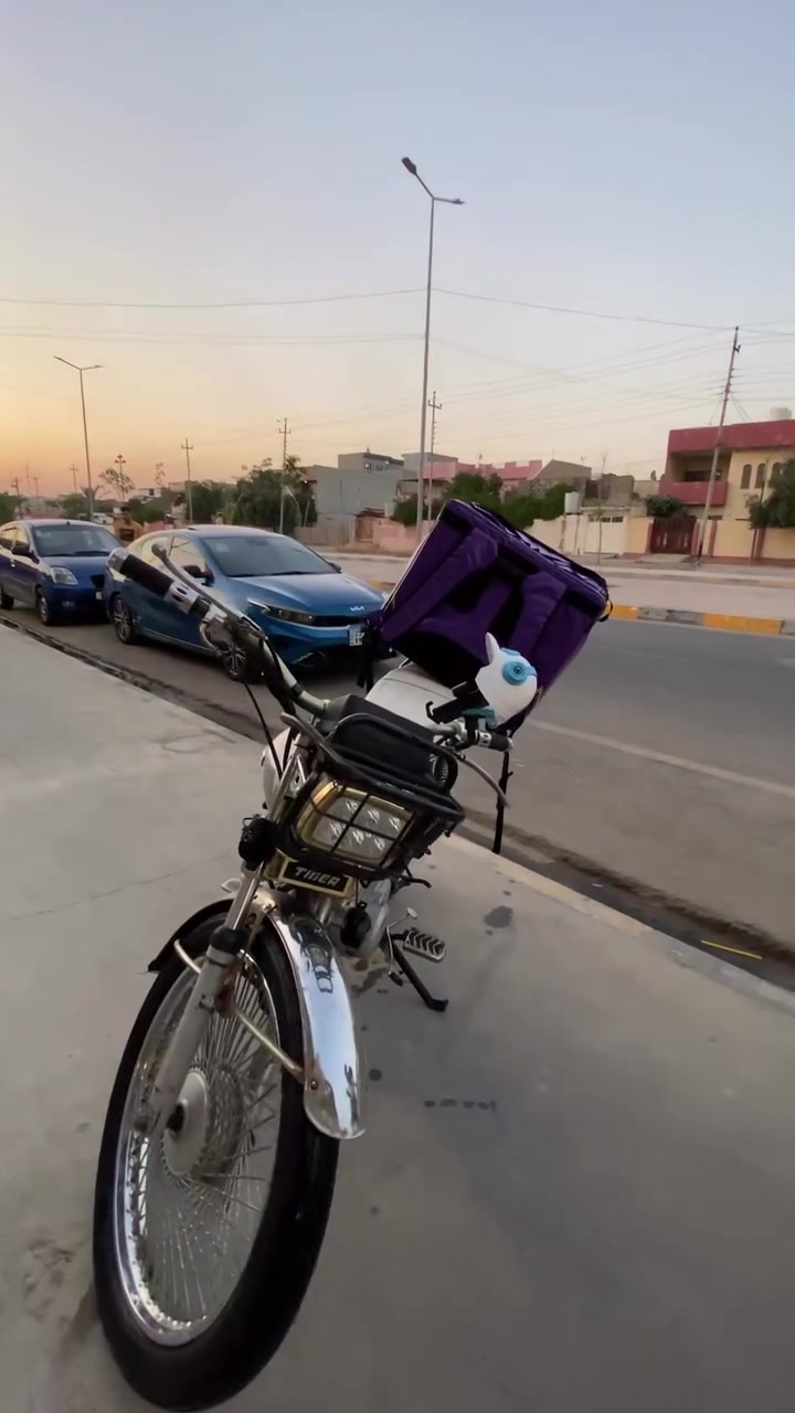 تايكر للبيع ماطور نظيف مايعوزه شي قبل يومين بدلتله ويل ودشالي وزنجيل وباتري النظافه كدام العين السعر 400 وبي مجال 
*********** فقط واتساب
