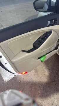 موديل 13 فول واحد ع واحد جاهزه 24 حبايه بيه قطعتين صبغ بدون داخل السعر...