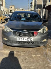 1. سلام عليكم 2. كيا سيراتو 2016. خليجي  3. لون نفطي مكينه 1600 دوش  4...