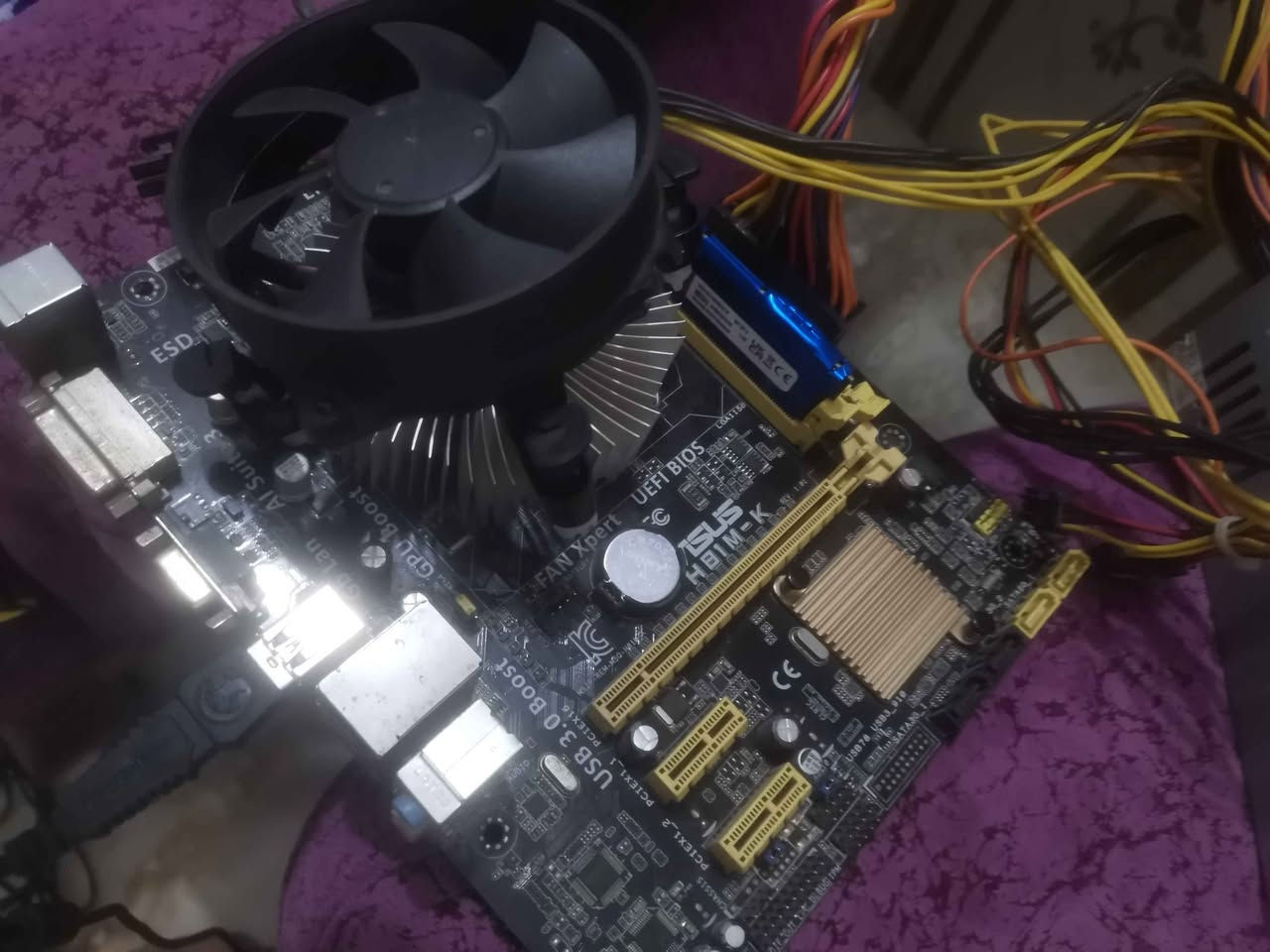 واكو بعد قطع هواي اي شي تريده راسلني
واكو كومبو زيون ب١٠٠
E5 2670 12n 24c
16g 8x2 ddr4
X99 r9 كربلاء, العراق


**إذا كنت صاحب هذا الإعلان وتريد حذفه لأي سبب، رجاءا أرسل رسالة إلى الدعم الفني**