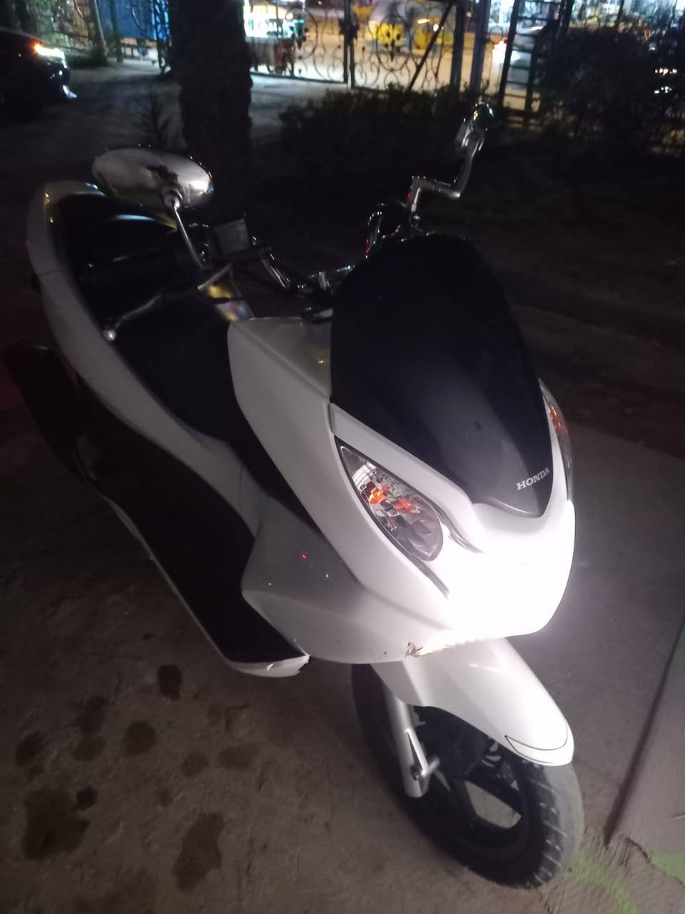 شباب بيسي اكس جيل الاول مكفولة كفالة عامة  السعر 1650 السعر ***********
العنوان بغداد الشعله
