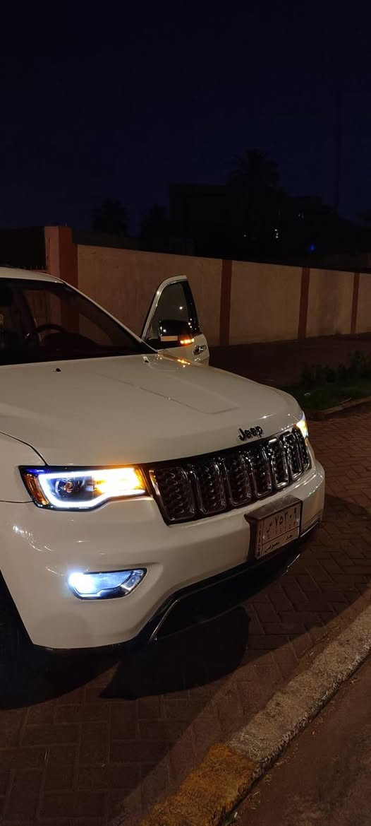 السلام عليكم
جيب 2020 امريكي لمتد  

سيارة رقم بغداد بسمي  تحويل ثاني يوم 
 الحادث جاملغ وبنيد 3 قطع 

-95ميل 

محرك  3600 6 سلندر

-بصمه

-تشغيل عن بعد 

-فقحة سقف بانوراما 

-منظومة زنون اصلية -

-جنطه كهرباء 

-كشن كهرباء ميموري 

-مقاعد جلد  

-ثلاث انظمه قياده

-كشنات تدفئه تبريد 

-شاشه لمس كبيره 

-نظام تثبيت سرعه 

وبعد بيهه مواصفات  

مكاني بغداد شارع فلسطين 

السعر 21$ بيها مجال  

للأستفسار ***********
