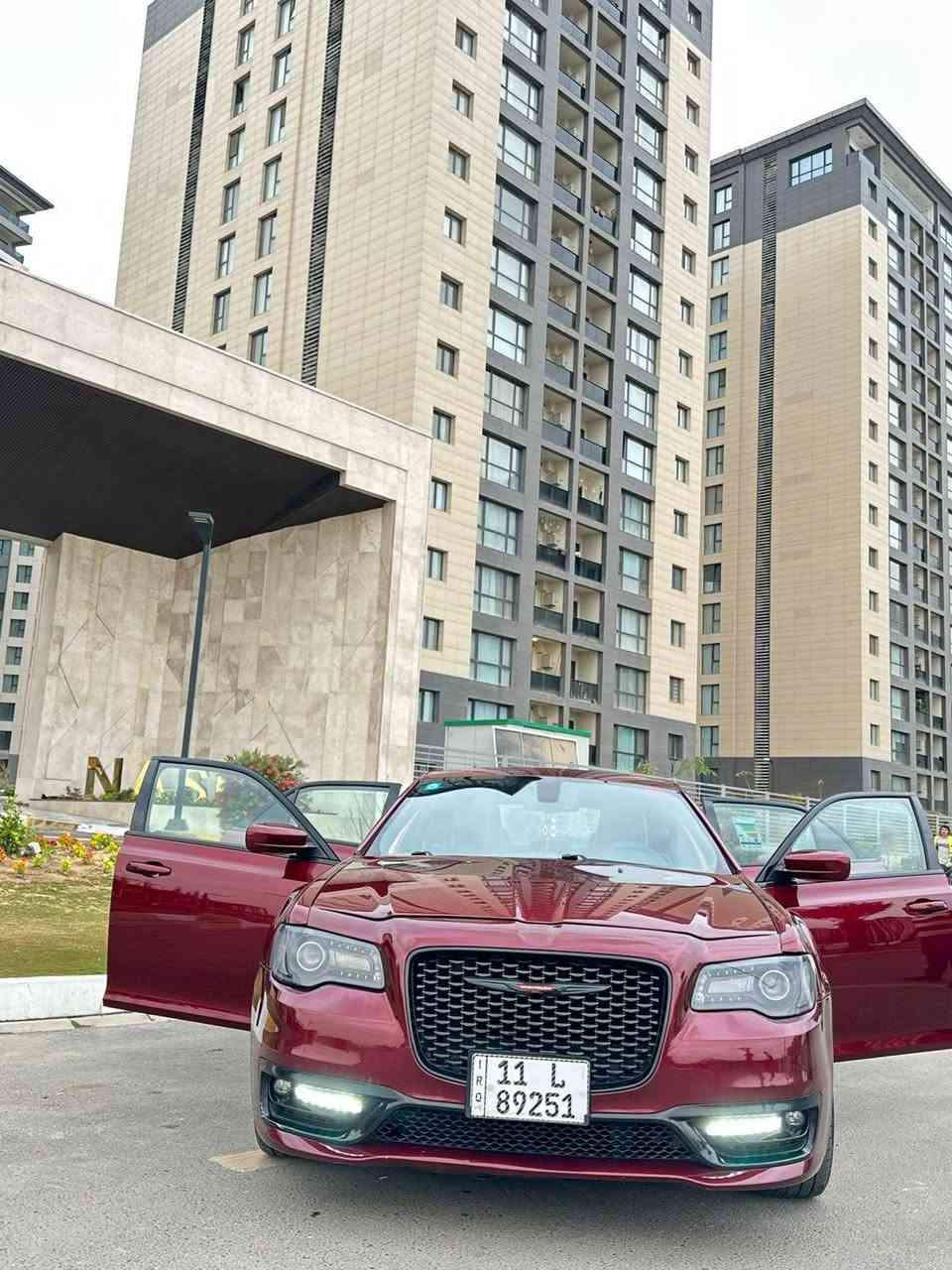 كرايسلر ( اوباما) S300
الموديل 2019
مواصفات S   عدا الفتحه 
  وارد امريكي 
لون كرزي 
 تبريد قطعتين
شفتات ستيرن
 ابل كار
تدفئه  كشن 
سياره مبيها نقص 
السعر 24$
استفسار ***********
