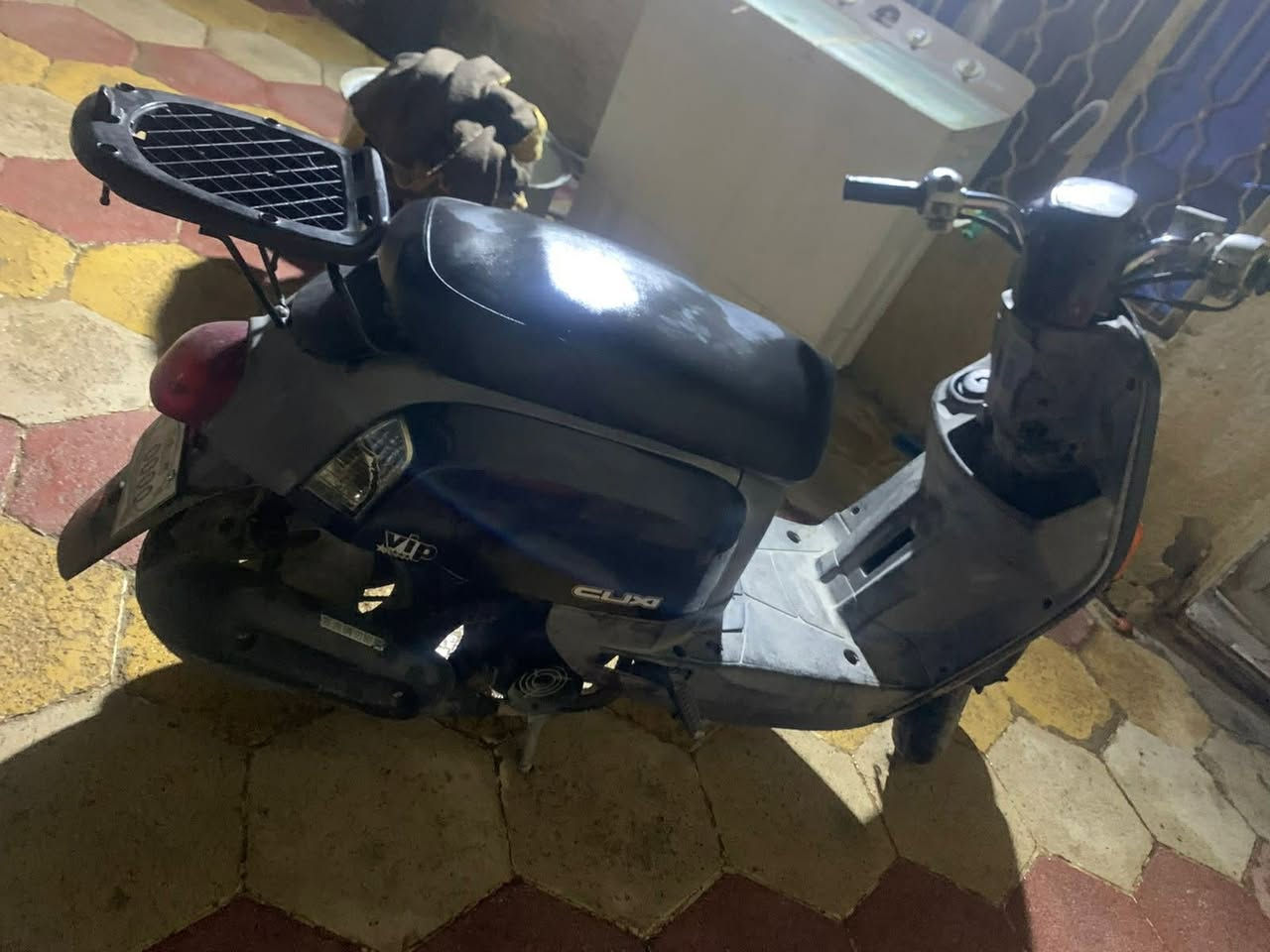 بوليس موديل 8 نضيفه كما موضح بالصوره 
مكان كربلاء كابريته 
سعر 750 وبيه مجال 

***********
