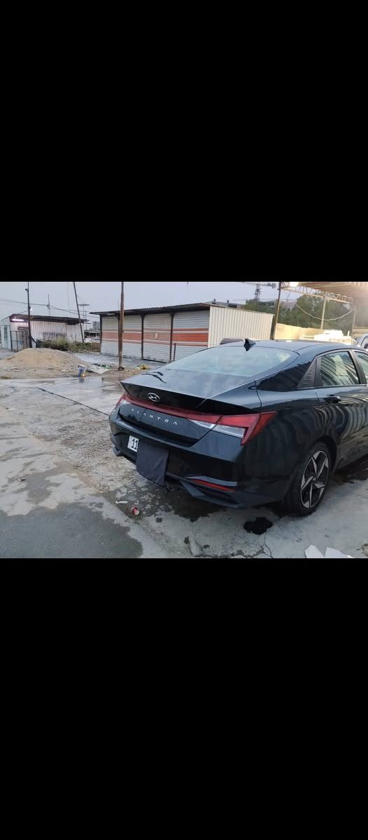 السلام عليكم الانترا 23.  كلين تايتل                                               السياره نص فول.    شاشه ويل كب دعايه السياره ماشيه 39                                       السياره بسمي تحويل ثاني يوم                                              السعر خاص   صور الحادث منشوره                                      مكان السياره بغداد *********** متواجد واتساب
