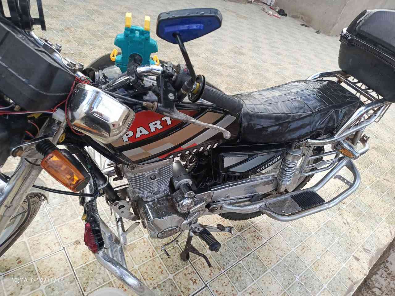 دراجة بارت موديل 2020 كلك  نظيفة عدادت شغالة رباعية شغالة لايتات زنون شغالة ظفيرة صار سبوع من بدلتها الظفيرة.  نكرة سلف بارتي جديد مكفولة من سرقة ومن العشاير. المكان الشطرة للتواصل *********** وتساب ايضا سعر 600 قفل
