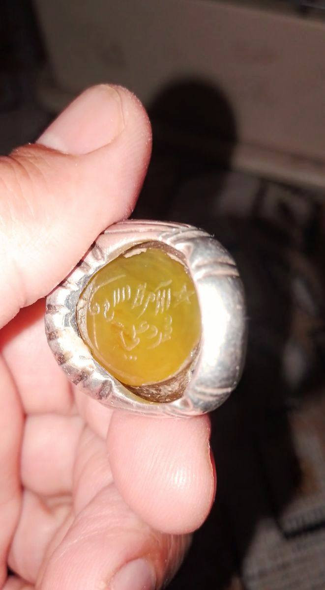 خاتم يماني اصفر حجره حره غير معالجه حجم الحجره ٢ سانتيم ونص حجره خشنه منقوشه اية الكرسي المباركه الصياغه ثقيله جدنآ صياغة البحرين


**إذا كنت صاحب هذا الإعلان وتريد حذفه لأي سبب، رجاءا أرسل رسالة إلى الدعم الفني**