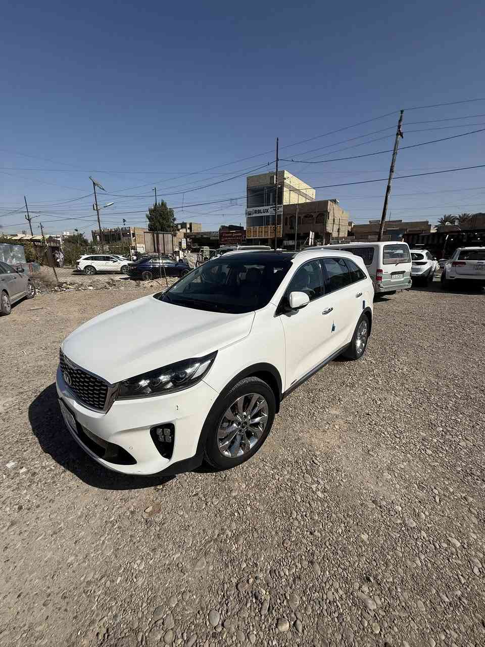 سورنتو موديل2018فول 1/1ماشي 82 الف وقابله لزياده السعر250 ورقه متواجد اتصال فقط
العنوان بغداد الكرخ ***********

افلح من صلى على محمد وال محمد
