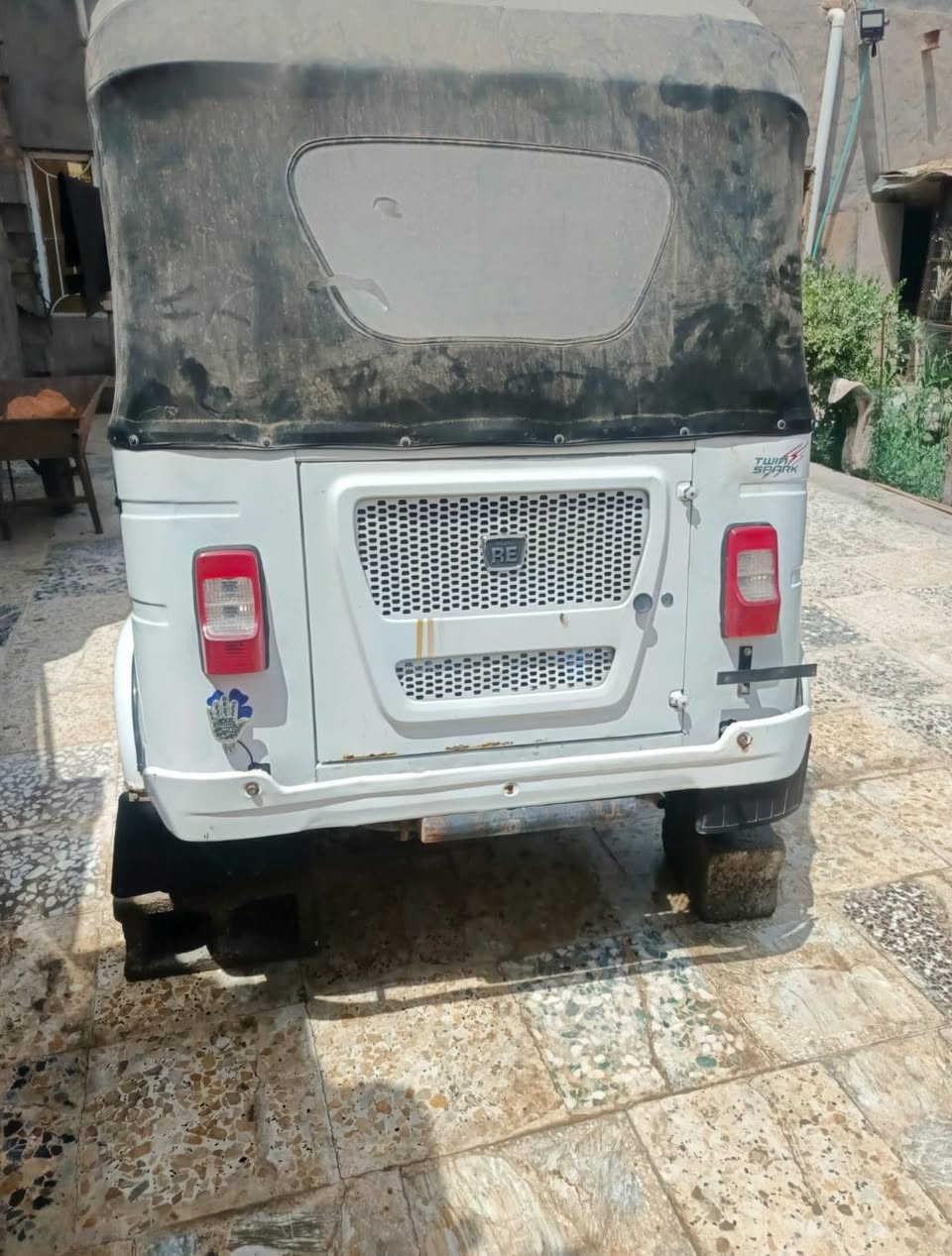 سِلَآمً عٌلَيَکْمً تٌکْتٌکْ آلَبًيَعٌ 21تٌکْتٌکْ حًهّزٍهّ مًنِيَدٍکْ آلَشُغُلَ 
آلَسِعٌر تٌصّلَ وٌتٌدٍلَلَ***********
