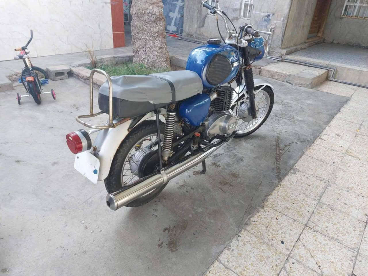 مكلف بلنشر ٨١ للبيع مكان الانبار رمادي اتصل على *********** بلا زحمه لاتراسلني هاذه رقم صاحبهه
