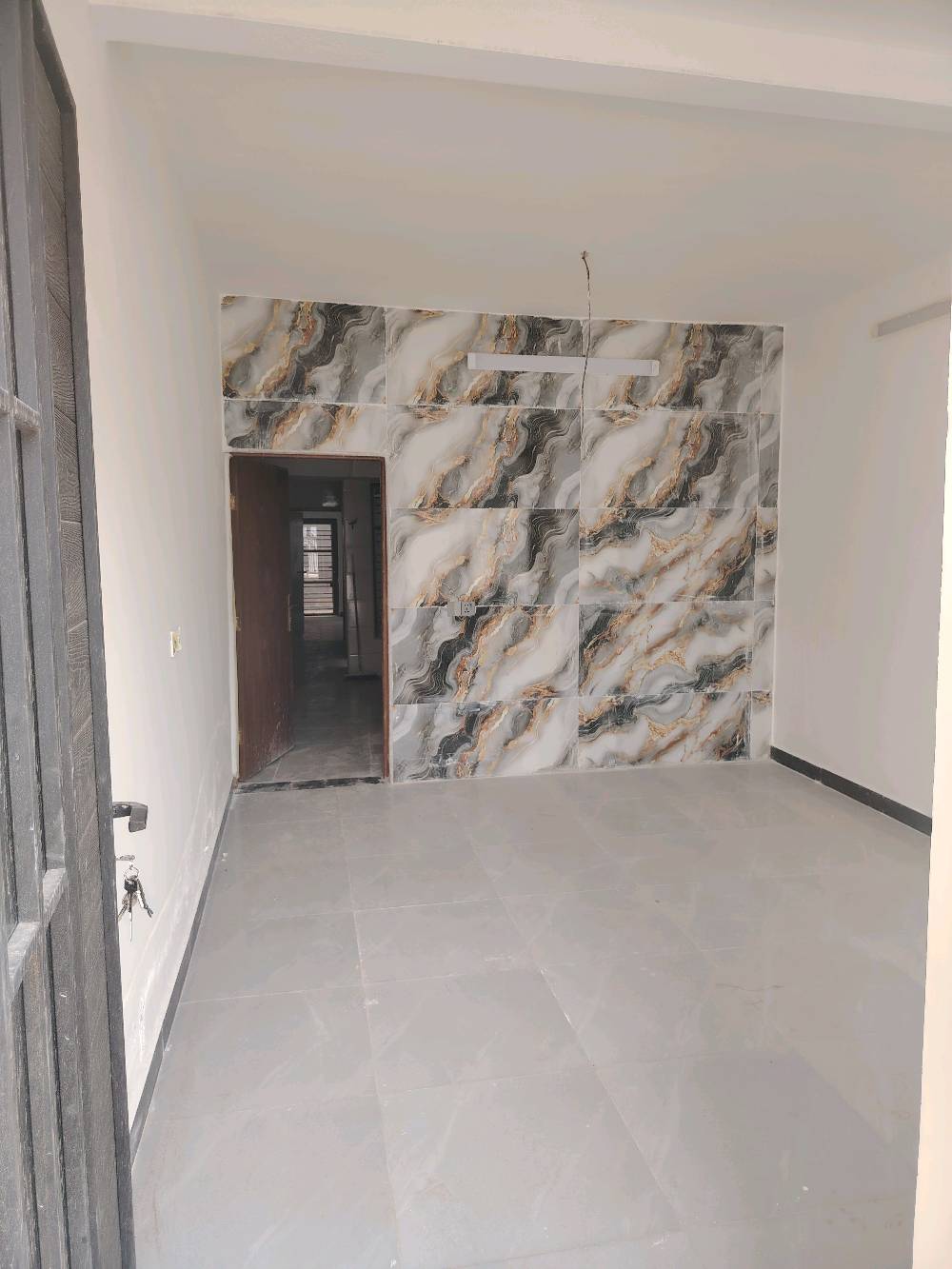 🏠 دور سكنية  للبيع (عدد 2) 🏠
بيع مستعجل 
الموقع: بغداد - حي التراث - محلة 300 تراث الخامسة 
​المساحة: 100 متر مربع لكل دار (بناء متكامل الخدمات)
​📌 تفاصيل وتصميم الدار:
​الطابق الأرضي: استقبال واسع + مطبخ + غرفة نوم + مجموعات صحية.
​الطابق الأول: غرفتين نوم + مجموعات صحية.
​الخدمات: كاملة وجاهزة للسكن فوراً.
​📞 للاستفسار والمعاينة، يرجى الاتصال على الرقم: [***********
***********
واتساب متوفر ]
السعر 140
