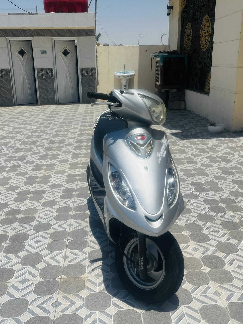 كامكو فحل مكينه 150مكفوله من كلشي نضيفه كلش السعر 850 وبيها مجال قليل
***********
