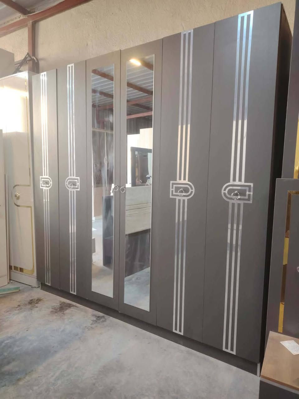 غرفة نوم مستعملة🇹🇷
 نضافة90 ٪💯
عدد القطع / 5 
نضام / أبواب 💢 
شد ونقل داخل بغداد مجاني🚛
يوجود توصيل محافضات 🚛


**إذا كنت صاحب هذا الإعلان وتريد حذفه لأي سبب، رجاءا أرسل رسالة إلى الدعم الفني**