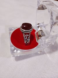 اللهم صل علئ محمد وال بيت محمد نازك وجميل جدااااا  خاتم فضه قديم صياغه...