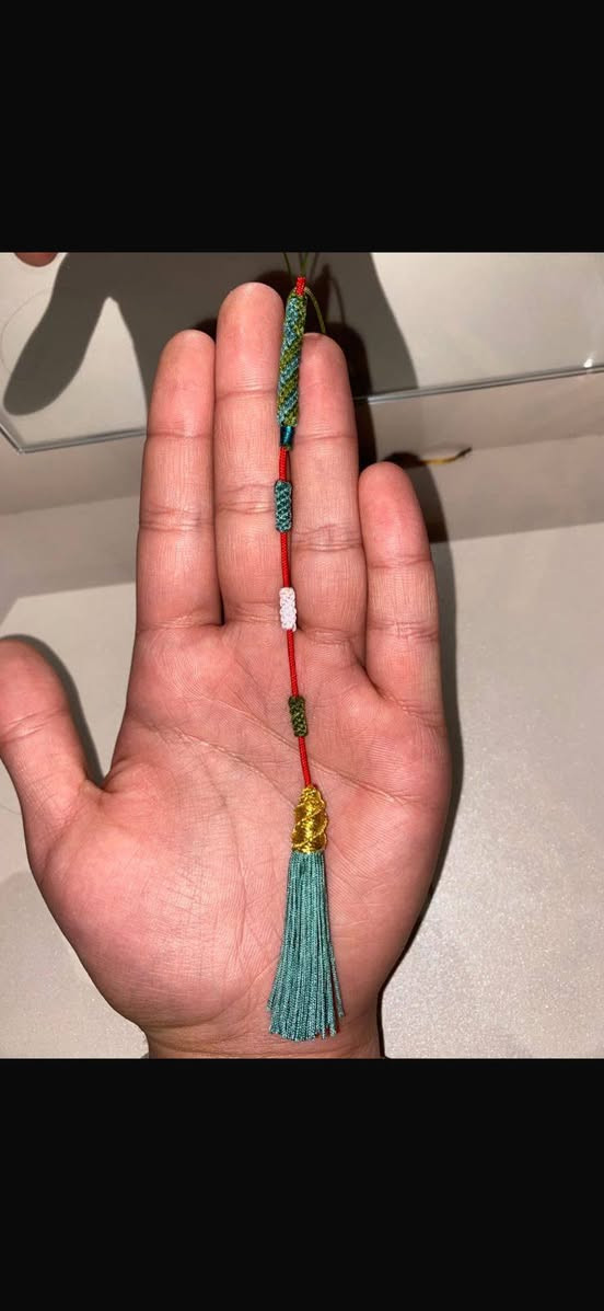 السلام عليكم اخوان كراكيش شغل يدوي كويتي اشكل والوان مختلفه حسب الطلب وجمله مفرد موجود لصحاب المحلات والرزق والاسعار طيبه الرقم ***********واتساب او خاص
