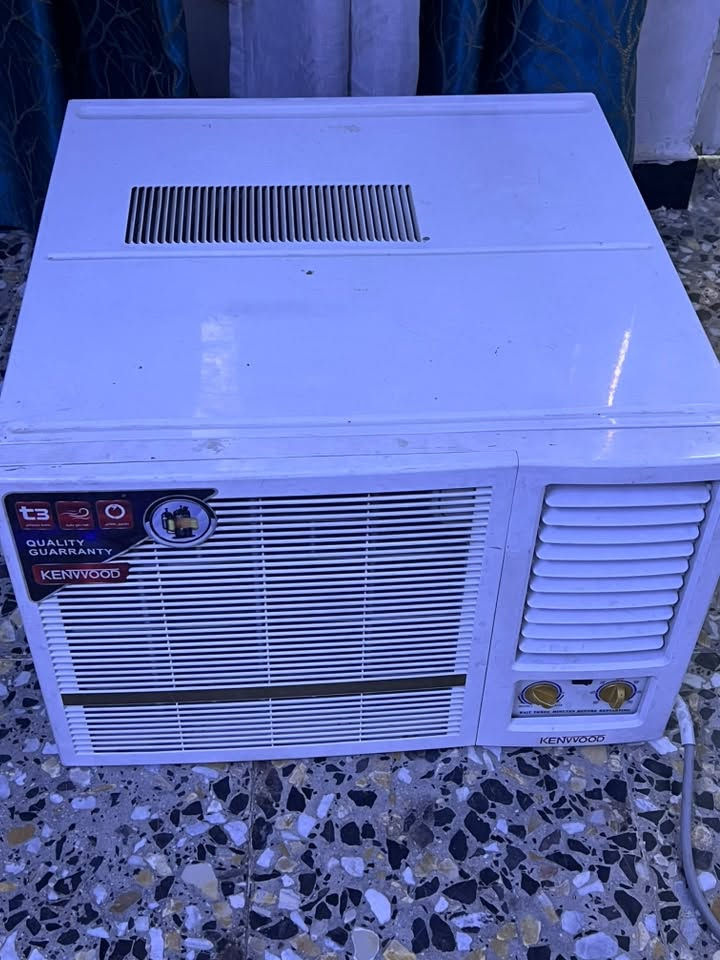 مكيف ابيع هل موجود لوحده صار حار ماعرف جبت مصلح للبيت يكول ماطور اني ابيعه 150ابيعه فحم***********
