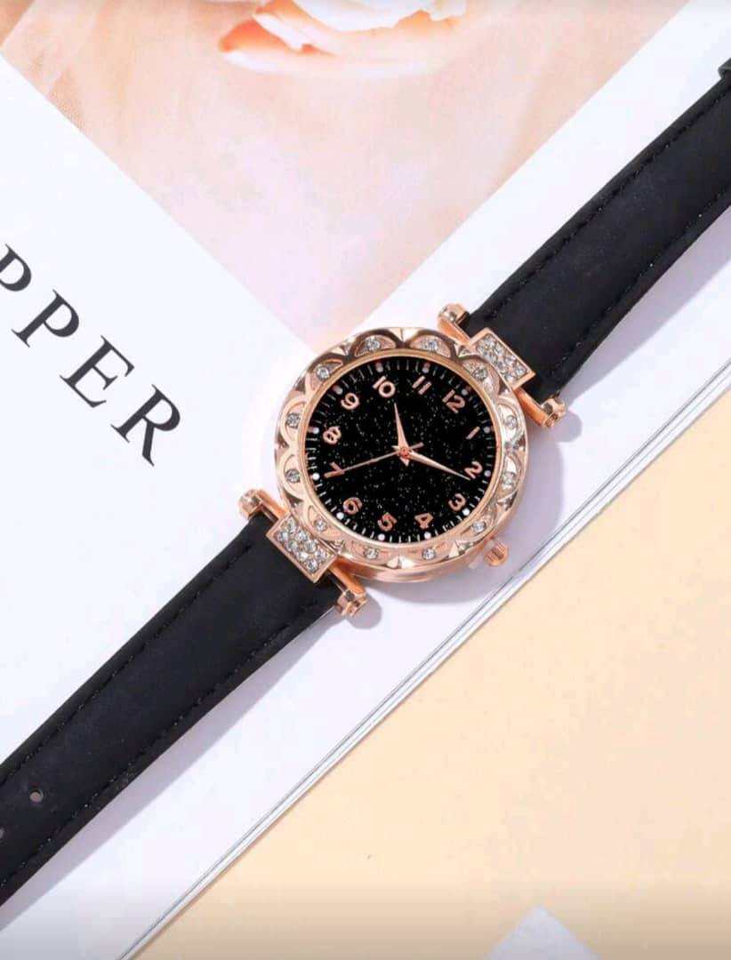 مجموعة 3 قطع ساعة نسائية كوارتز عصرية بسيطة مع قرص دائري، متعددة الاستخدامات للأناقة اليومية، مقترنة بسوار مرصع بالراين بشكل قلب، مناسبة للعطلات والاستخدام اليومي
*شي_ان_اجنبي_مباشر* 🫰🏻♥️

السعر 137الف


**إذا كنت صاحب هذا الإعلان وتريد حذفه لأي سبب، رجاءا أرسل رسالة إلى الدعم الفني**