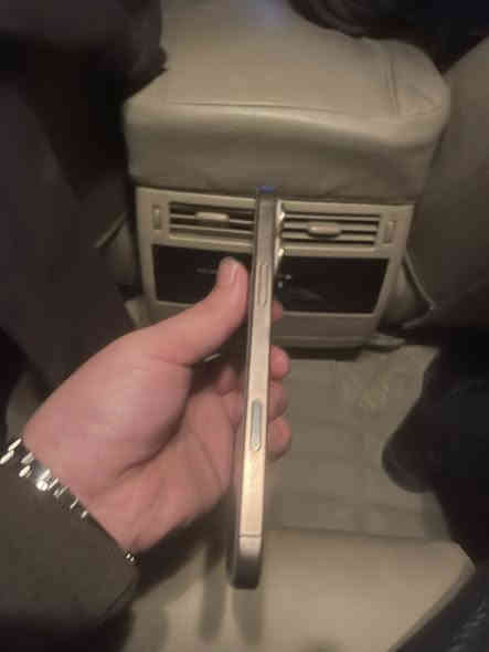 السلام عليكم 
للبيع آيفون 
16 pro max
لون مميز 👑
ذاكره 256
بطاريه 100🔋
جهاز جديد 
ماستر كامل ملحقات
السعر 1450 مليون
💵مكاني بابل استفسار 
***********
