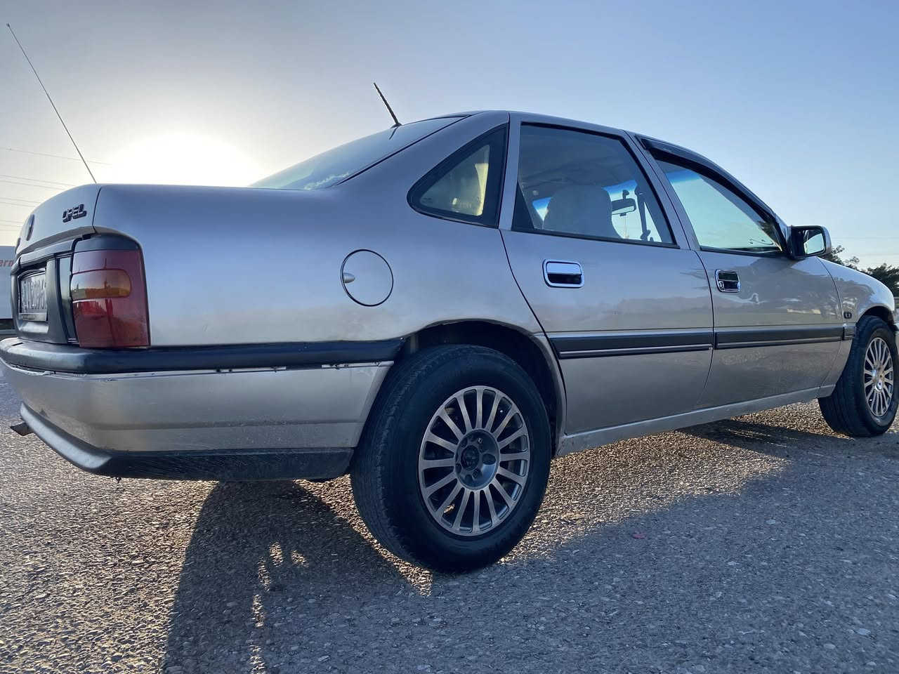 نرخی 36 و نیو
ئۆپڵ ڤیکترا 
مۆدێل 90
کامل بۆیاخ لەسەر ساغی
دەعم و لێدراو هیچی پێوە نیە
دەشبل و بەردرکای زۆر تازەیە
سوکا نی بۆشی تیا نیە
شاشە ایبادی لەسەرە
هەمو ئیشارەتەکانی  هی لوکی لەسەرە 
زینۆنی لوکی   لەسەرە
قایشی درکاکانی لوکن 
هەموو جا مەکانی تەقیوی  و تەلخی نیە 

دەعامی بو دەعامی بەشەرتی فیتەر

مەسج بنێرە


**إذا كنت صاحب هذا الإعلان وتريد حذفه لأي سبب، رجاءا أرسل رسالة إلى الدعم الفني**