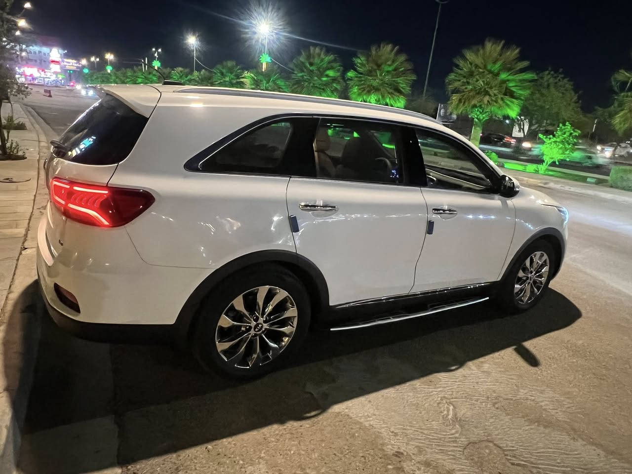 سلام عليكم        سورنتو للبيع مديل ١٨ خليجي  نص فول بيه بارد ابخشم البنيد و بارد يم قبق البانزين و بارد اباب الجنطه شي قليل السياره ماشيه ١٠٠ مكان كربلاء السعر 230 ***********
