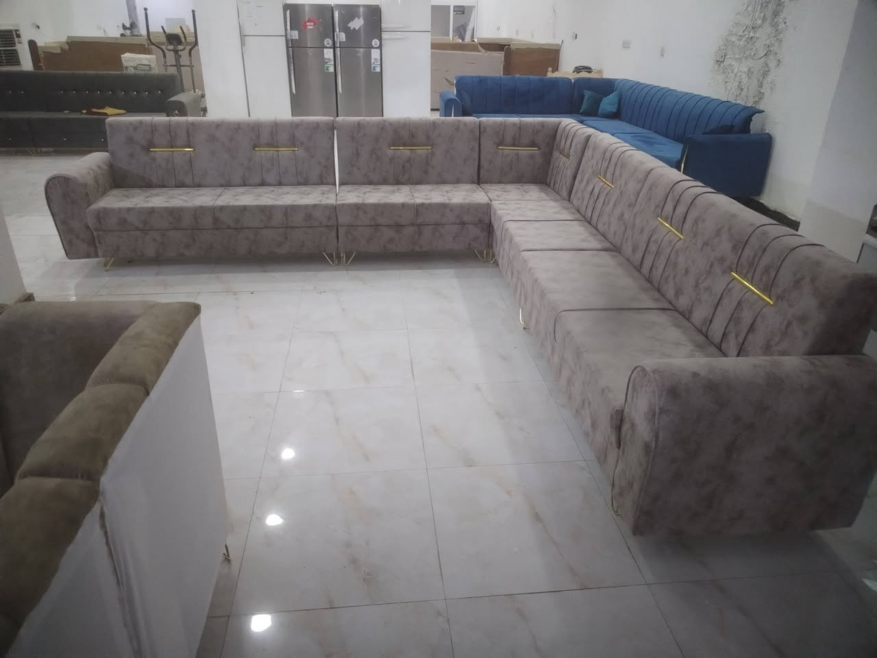 ديوان 11مقعد 7 متر 🌹
المقعد بلوك اسود 🌹

الخشب الجام الروسي🌹 

من اجود انواع الاقماش المبطن 🌹

الرجل حديد وليس بلاستك 🌹

الضمان لمده سنتين 🌹

يوجد توصيل ال كافه انحاء الديوانية والاقضيه والنواحي🌹 🚖🚖

العنوان الديوانية النسيج قرب السيطره📍 ***********
