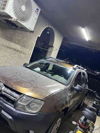 سياره رينو داستر ماشيه75كيلو سعر 95 ورقه للتواصل 07702560065