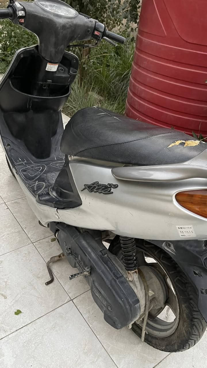 السلام عليكم
اكزز للبيع 

الدراجة مكينتها مامفتوحه 

وكهربائياتها كفالة

والباقي شوف العين كلب واقتنع 

مكاني ناصرية مركز 

سعرها 650 وبيها مجال بسيط


**إذا كنت صاحب هذا الإعلان وتريد حذفه لأي سبب، رجاءا أرسل رسالة إلى الدعم الفني**