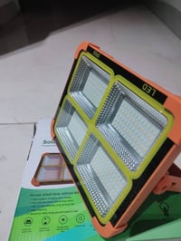 بروجكتر طاقة شمسية اخر ١٢ قطعة للبيع بنصف السعر ١٥٠٠٠ الف دينار  مكاني...