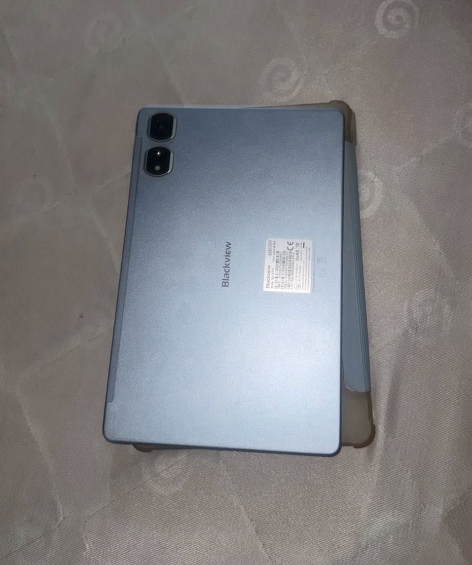 السلام عليكم اياباد تاب بلاك فيو جهاز جديد ذاكرة 256نضيف زلغ مابي مكفول  ممفتوح ولا داخل تصليح ويا حافضه ولازكه السعر ١٦٠ عنواني بغداد البنوك  ***********
