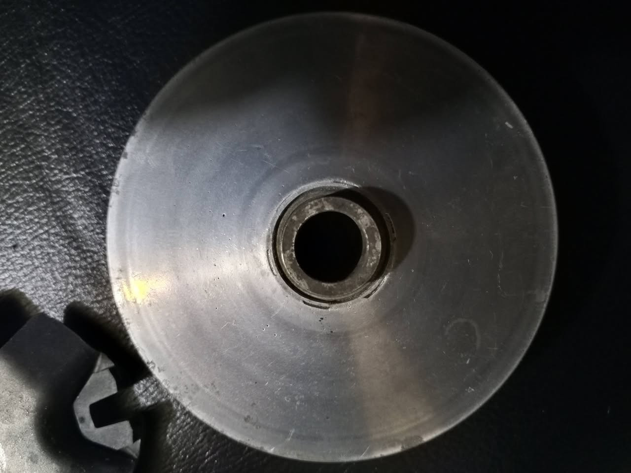 كلج سبيسي امامي ياباني بلادي 
خرز بلادي سعره 5
جنطة سبيسي مكسور مكان القفل سعرها 5
الكوت 
واتساب فقط ***********
