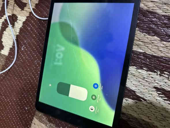 ايباد 7
ذاكره 32
بطاريه قويه 
شاشه اصليه 
الايباد نموذج M
كله على وضع الشركه سعره 125 وبي مجال قليل مكاني بصره مشراك جديد بي بس شخص بل بلازمه ما ياثر بشي 
واتساب ***********
