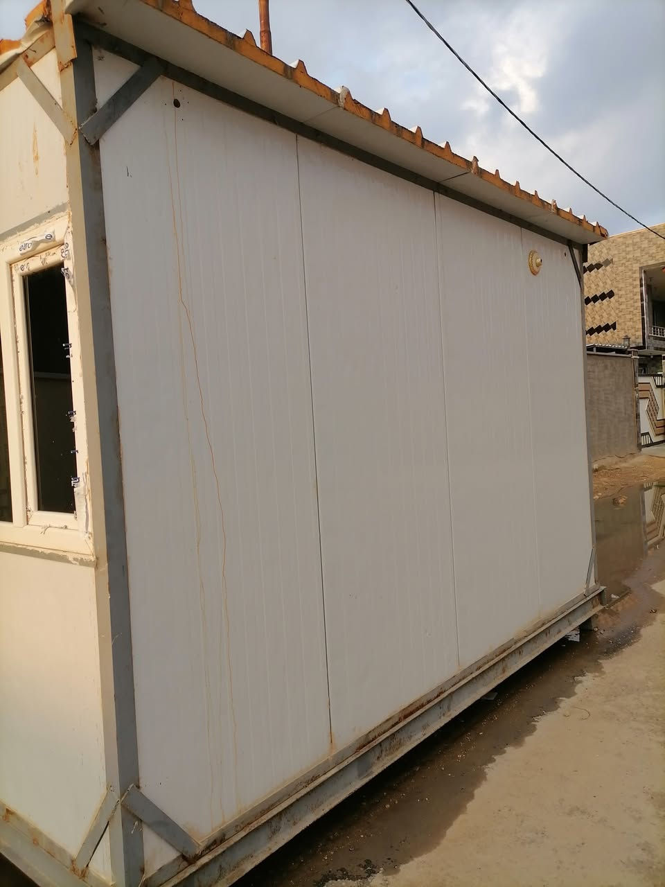 يوجد لدينا كرفان البيع مكان حديثه حي العسكري قرب اذاعه رقم الهاتف ***********
