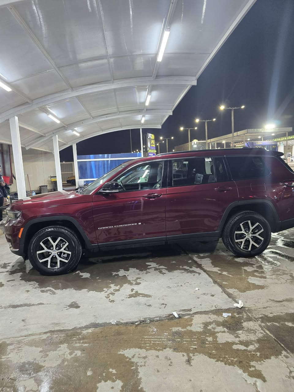 جيب لمتد 2024  فول مواصفات ٧ راكب الحادث باب فقط  
صورة الحادث مو جودة ماشية ٤الف ميل زيرو 
السعر ٣٥ الف دولار السيارة بسمي 
***********
