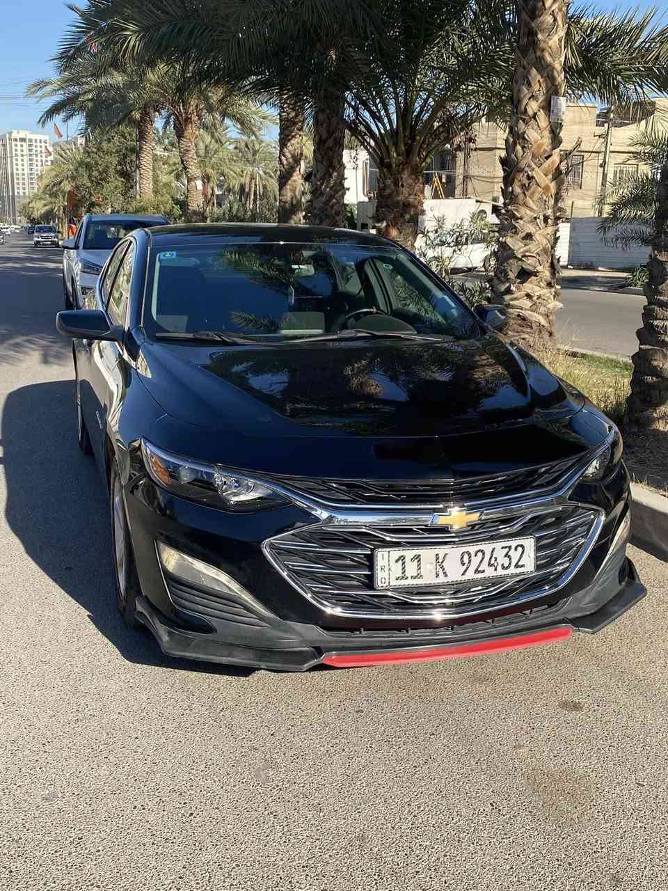 السلام عليكم 

للبيع ماليبو LT موديل 2023 لون أسود  

السيارة مكينه 1500T cc

ماشيه ٤٦ الف ميل مستوردها اني ماشيه بأمريكا ٤١ الف 
يعني مشي العراق ٥ الاف ميل 

مبدللها دهن ٣ مرات كل ٣ الاف كيلو واول ما جبتها وكله اصلي + بانزين محسن يعني انسى شي اسمه دوانز واي مشاكل ثانيه 

مواصفات الLT 

تبريد قطعتين 
كشن كهرباء 
شاشه كار بلي 
مانع تصادم وحساس داتا شو
رادار امامي 
رادار جانبي 
رادار خلفي
نقطه عمياء
تدفئة كشنات
وباقي تفاصيل الLT المعروفة 

السيارة صور حادثها موجوده بالمنشور كاصها دعاميه فقط وبيها قطعتين بأمريكا مرشوشات باب السايق والجاملغ 
بدون اي دواخل + بيها رصعه صارت بالجاملغ ابن حلال طخها وهي واكفه موضحه بالصور  

شاصي مكفول + لغد مكفول + جميع دواخل السياره بلاديه يعني انسى شي اسمه حماوه بالصيف وتبريدها ثلج لان كل غراضها بلادية 
گير كفاله + محرك كفاله 
تراي وين ميعجبك السياره بحاله الوكاله

رقمها بغداد بأسمي تحويل ثاني يوم هزة جديدة وسنويه جديدة 

السعر المطلوب ١٣٧٠٠$ والشراي نوجبه ان شاء الله 

للتواصل ***********

مكان السياره بغداد / السيديه او العرصات

الله يرزق الجميع والي يريد سياره بسعر ارخص ان شاء الله يلكه الي تعجبة
